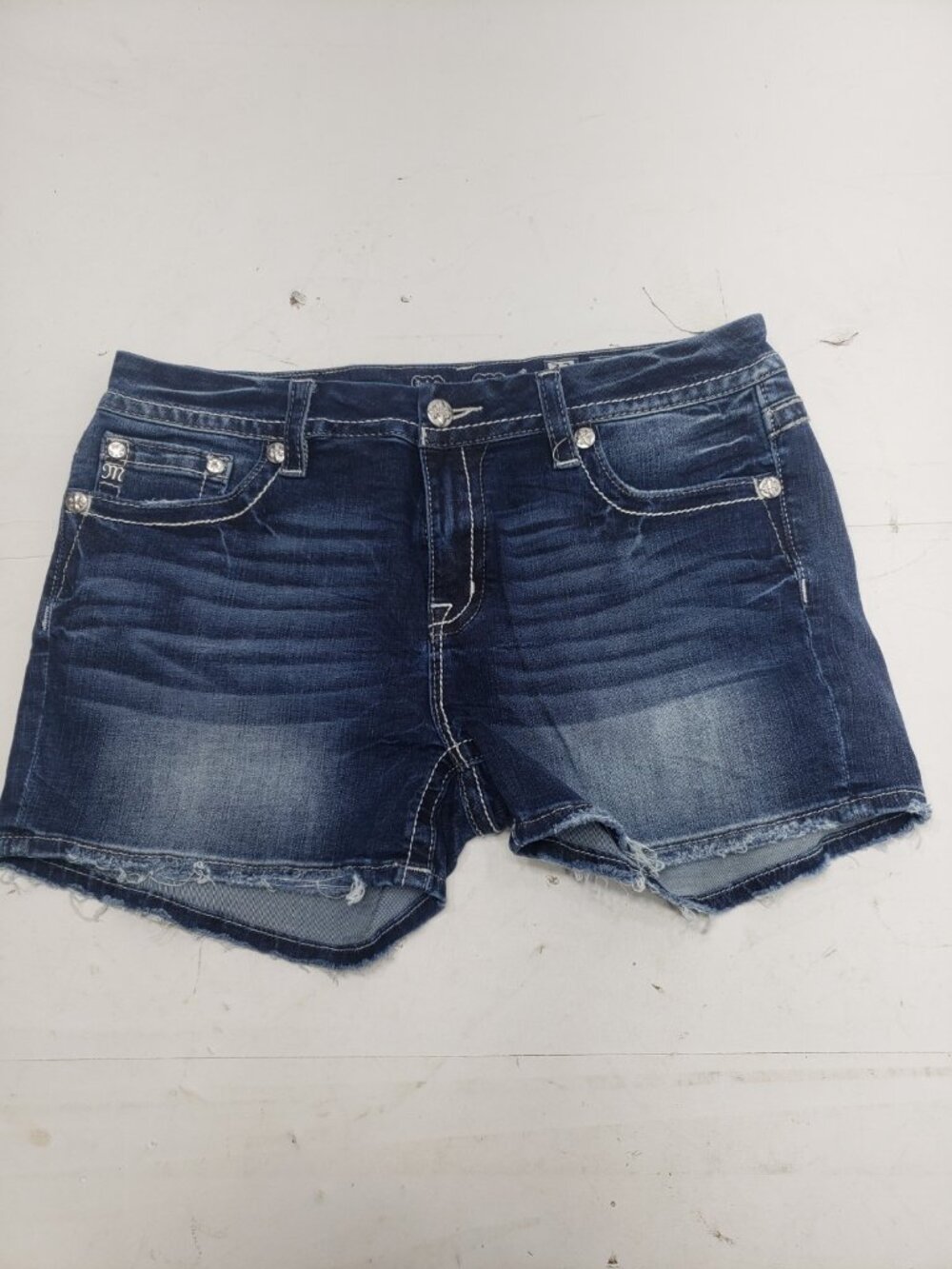 Miss Me Easy Shorts Women’s Size 32 Mid Rise Dark Wash Distressed Denim Shorts